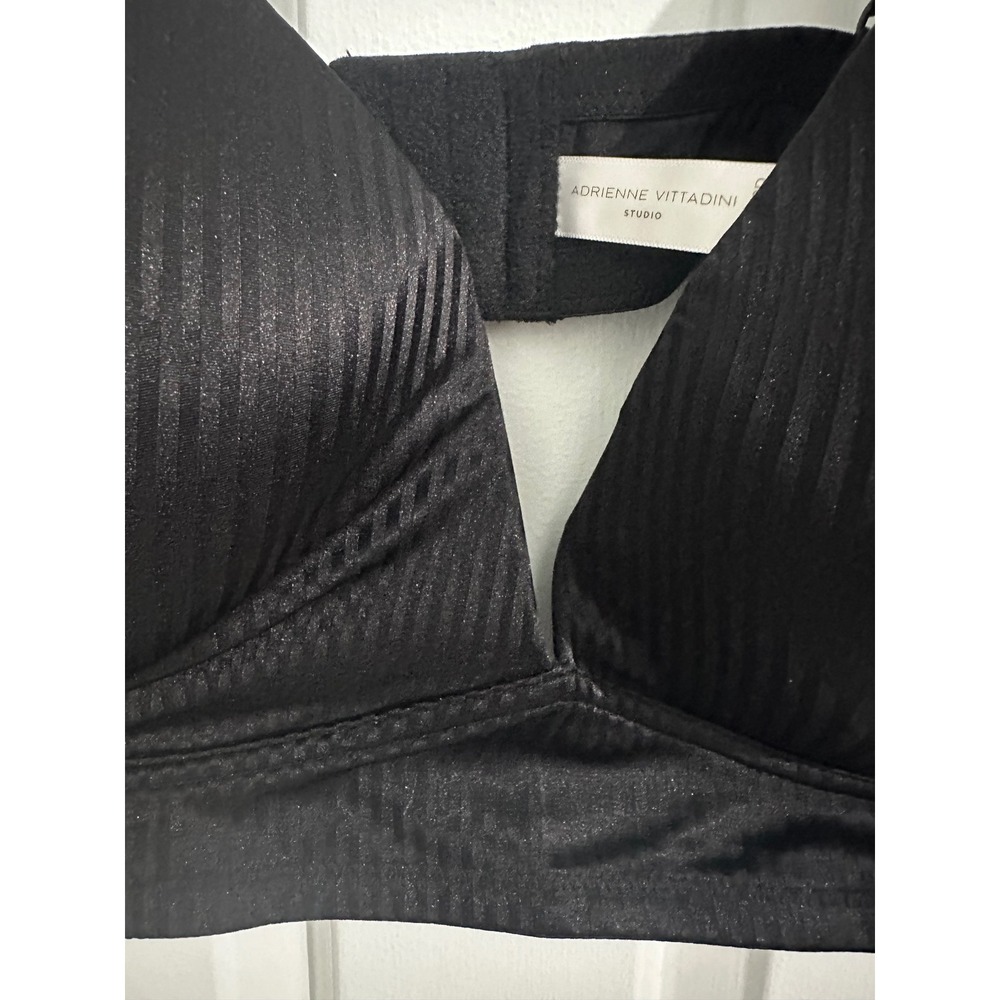 Adrienne Vittadini Studio Black Ribbed Full Coverage Bra Plus Size 42D Wireless - Picture 3 of 8